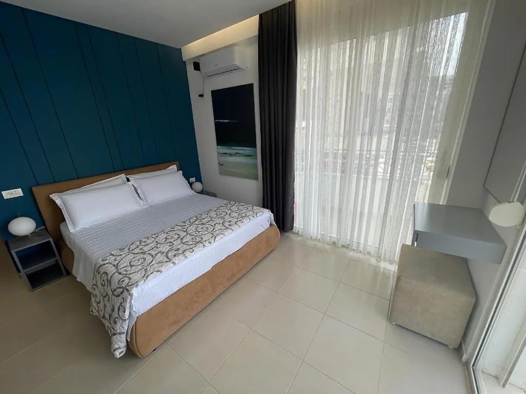Domi Luxury Beach View Apartments In Saranda