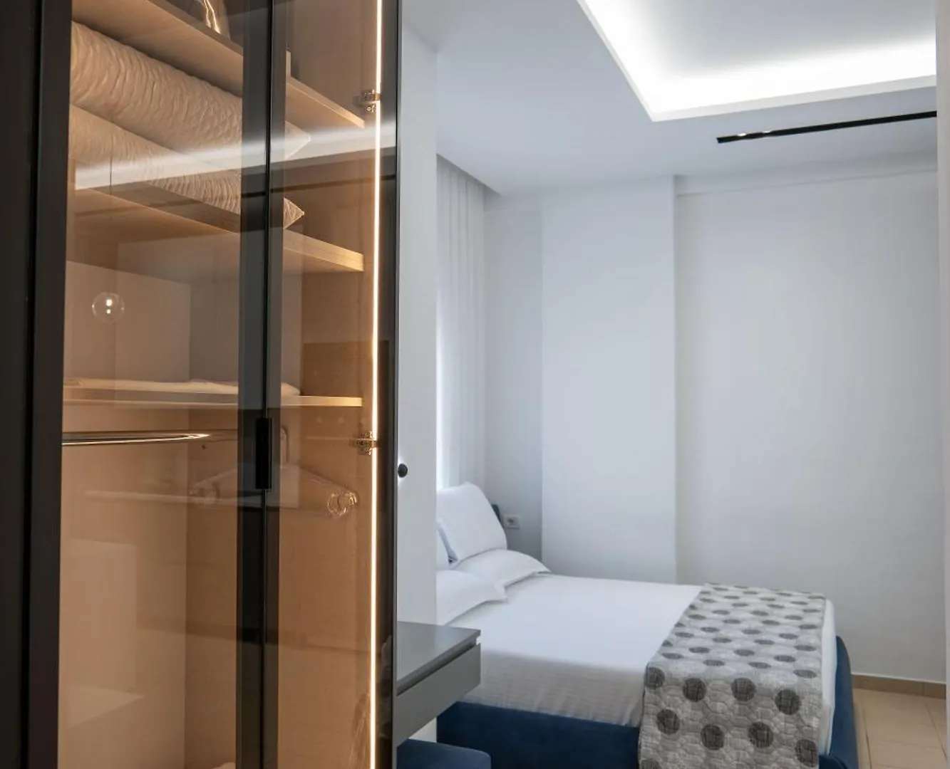 Domi Luxury Beach View Apartments In Saranda