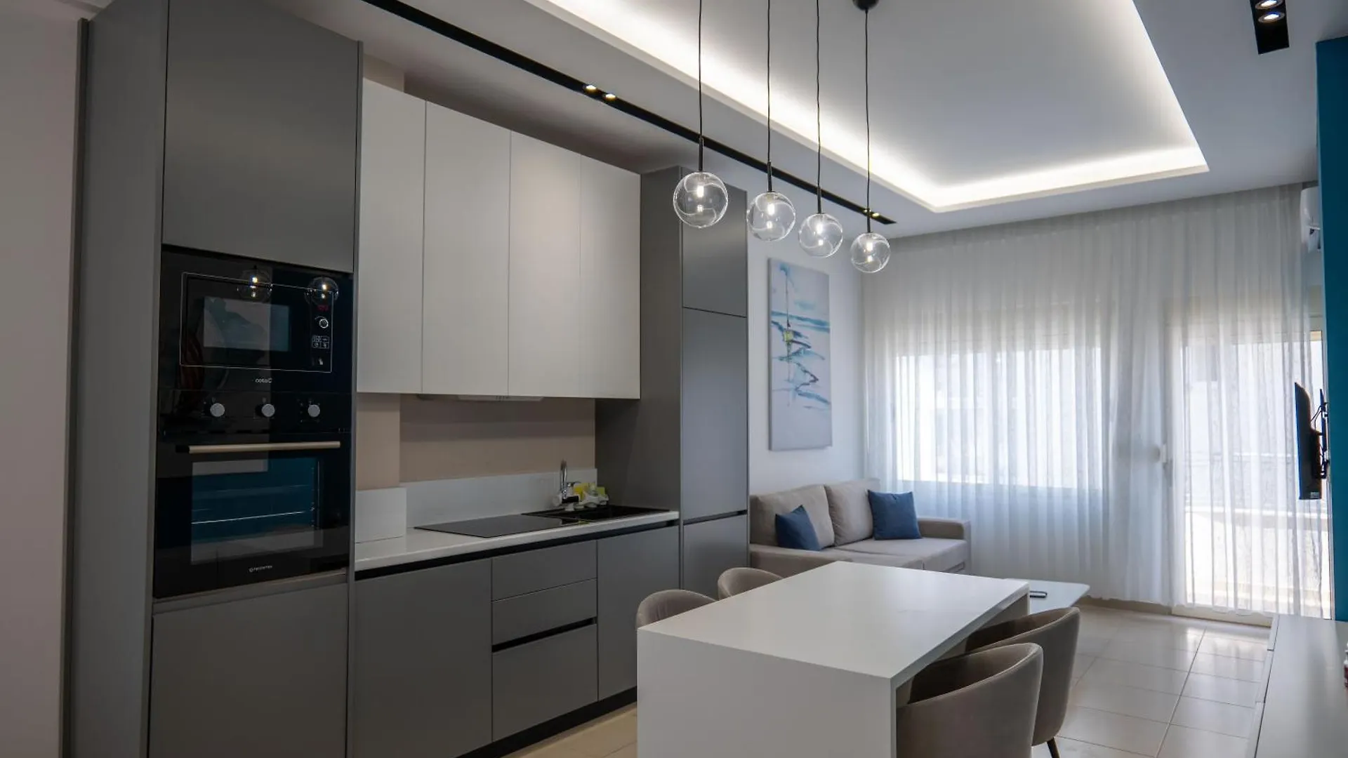 Domi Luxury Beach View Apartments In Saranda 0*, סרנדה